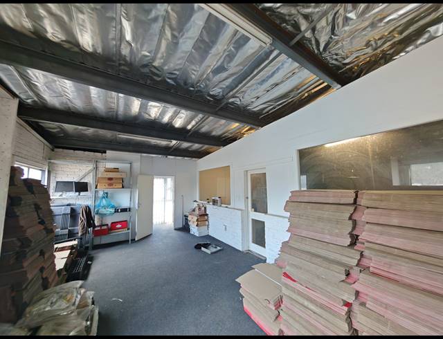 201M² WAREHOUSE FOR SALE IN CITY DEEP